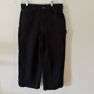 Eddie Bauer Slightly Curvy High Rise Wide Leg Cropped Cargo